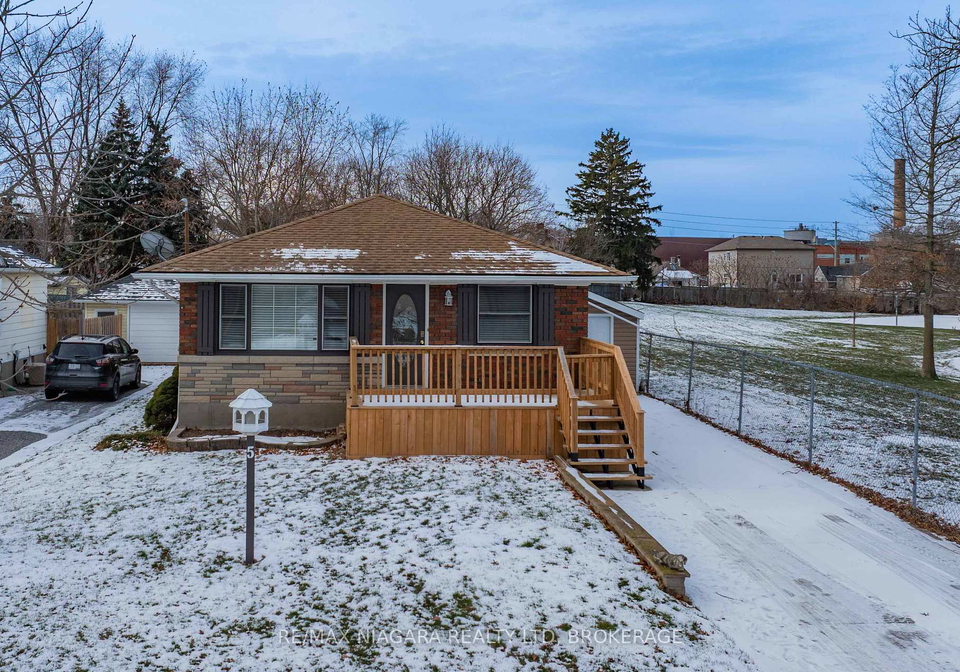 5-st-peter-street-st-catharines-ontario-x12865056