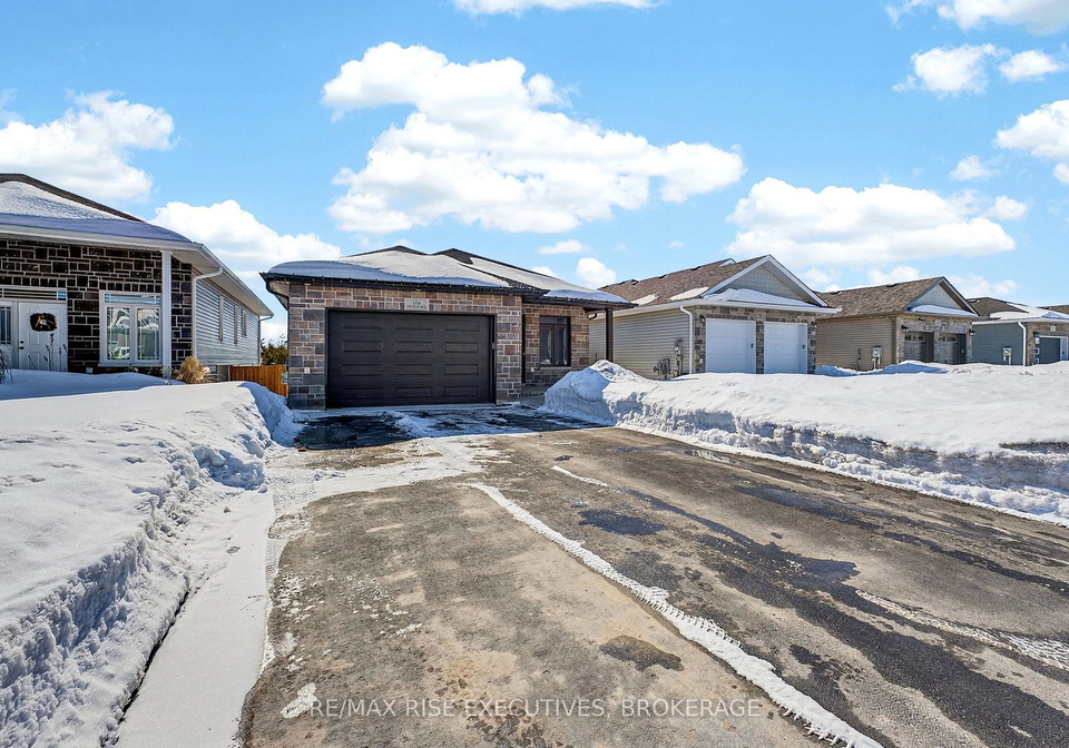 130-brennan-crescent-loyalist-ontario-x12865256