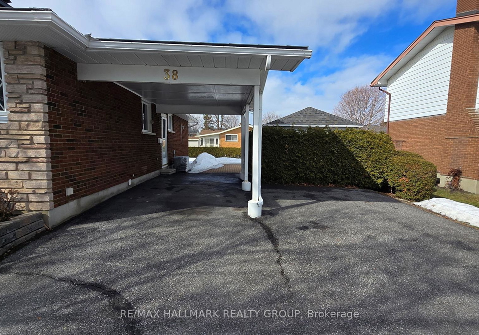 38-hadley-circle-ottawa-ontario-x12865656