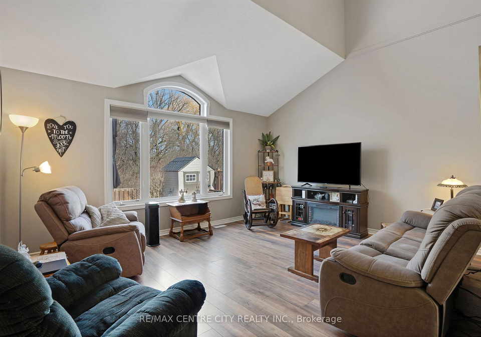 21snyders-road-e-wilmot-ontario-x12865988
