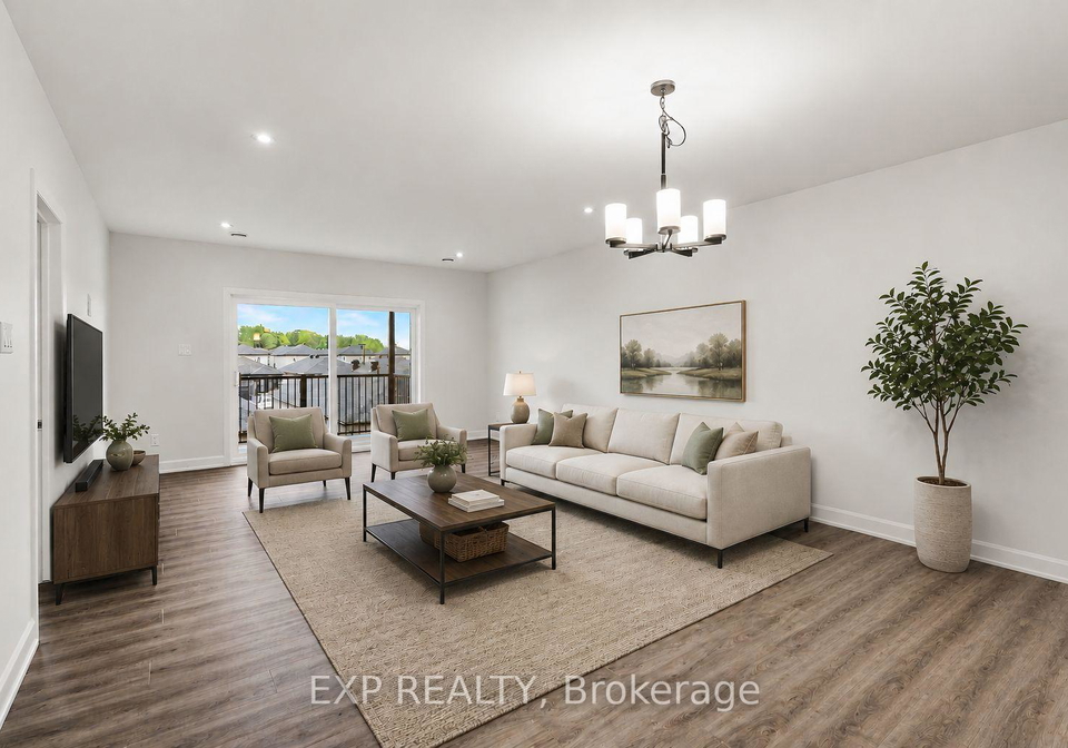 1133-montblanc-crescent-russell-ontario-x12866018
