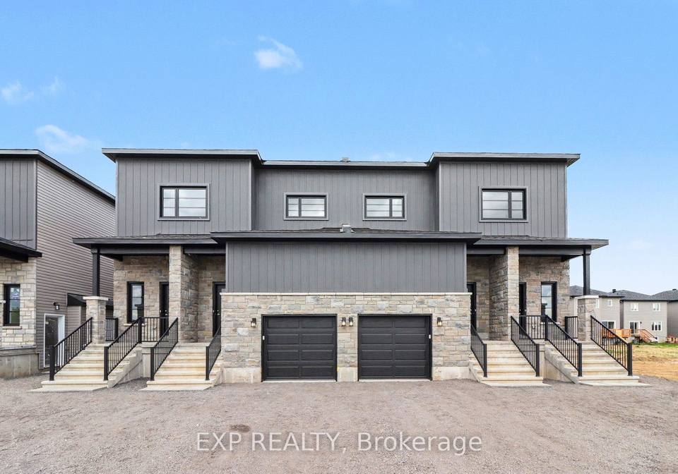 1133-montblanc-crescent-russell-ontario-x12866036