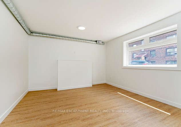 127-victoria-avenue-s-hamilton-ontario-x12866574