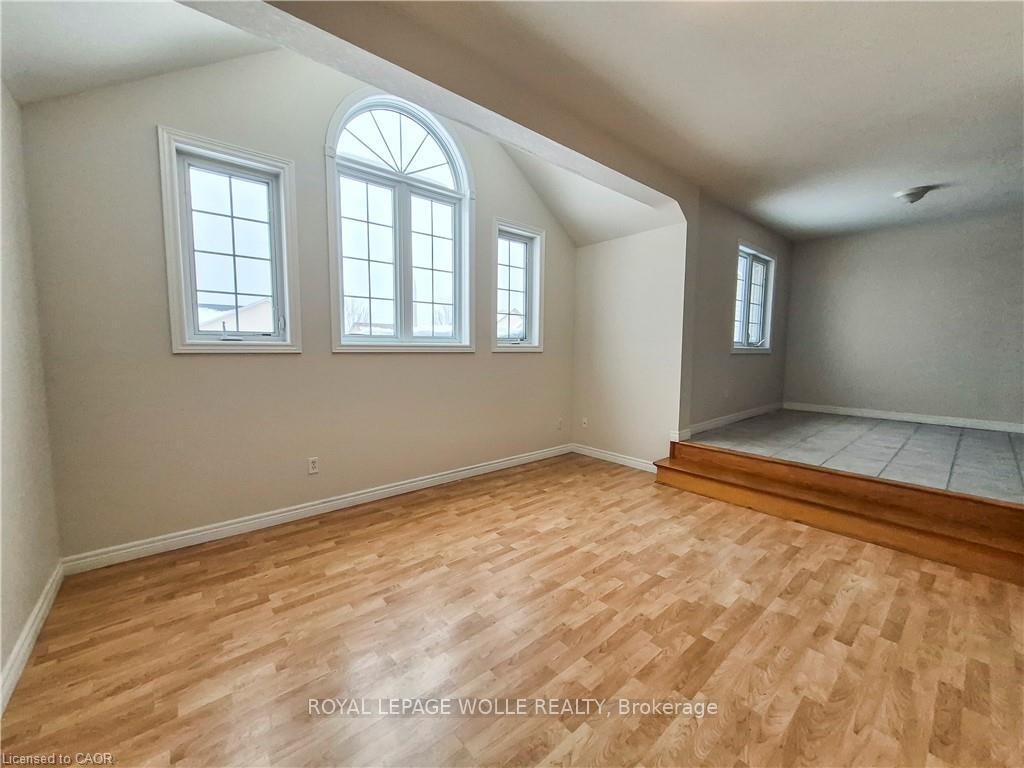 132-udvari-crescent-kitchener-ontario-x12867018