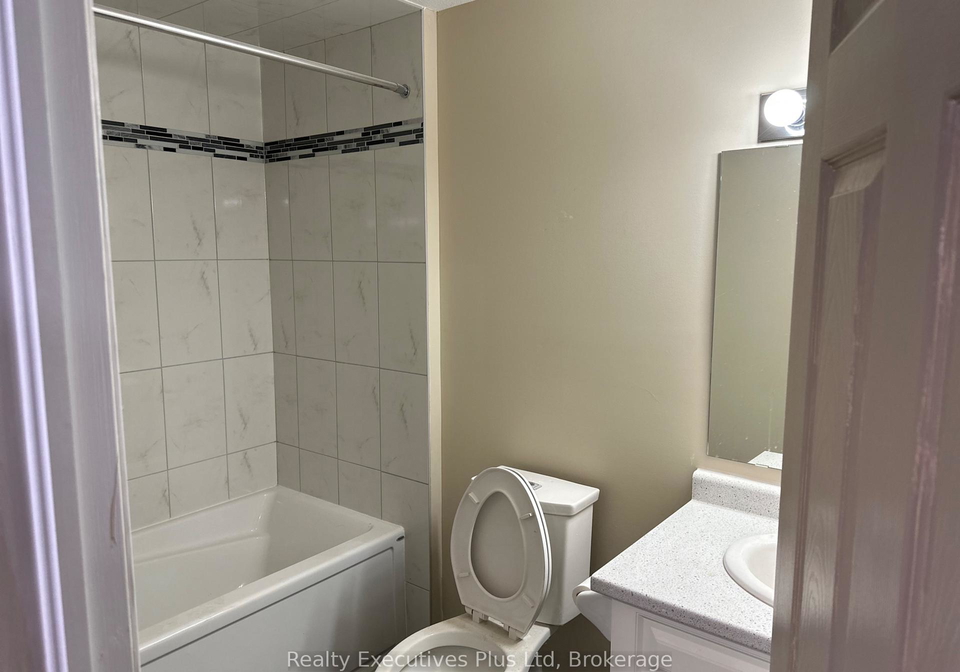4-ambrose-crescent-guelph-ontario-x12867300