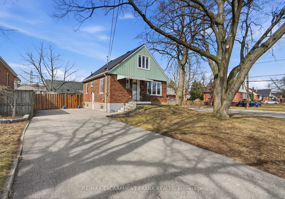 176-charlotte-street-hamilton-ontario-x12868158