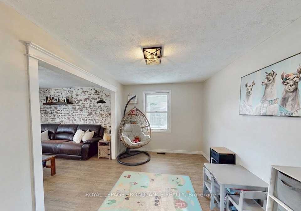 32-mcnichol-avenue-quinte-west-ontario-x12868346
