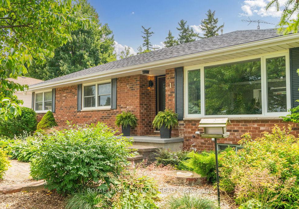1-dugald-street-southwest-middlesex-ontario-x12868704