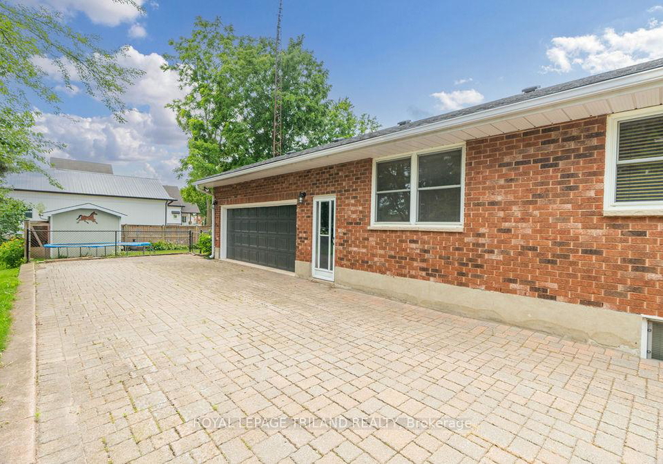 1-dugald-street-southwest-middlesex-ontario-x12868704