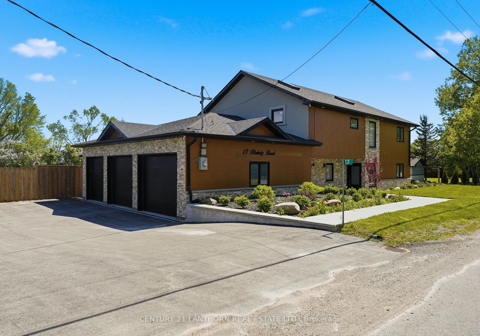 13-blakely-road-prince-edward-county-ontario-x12868856
