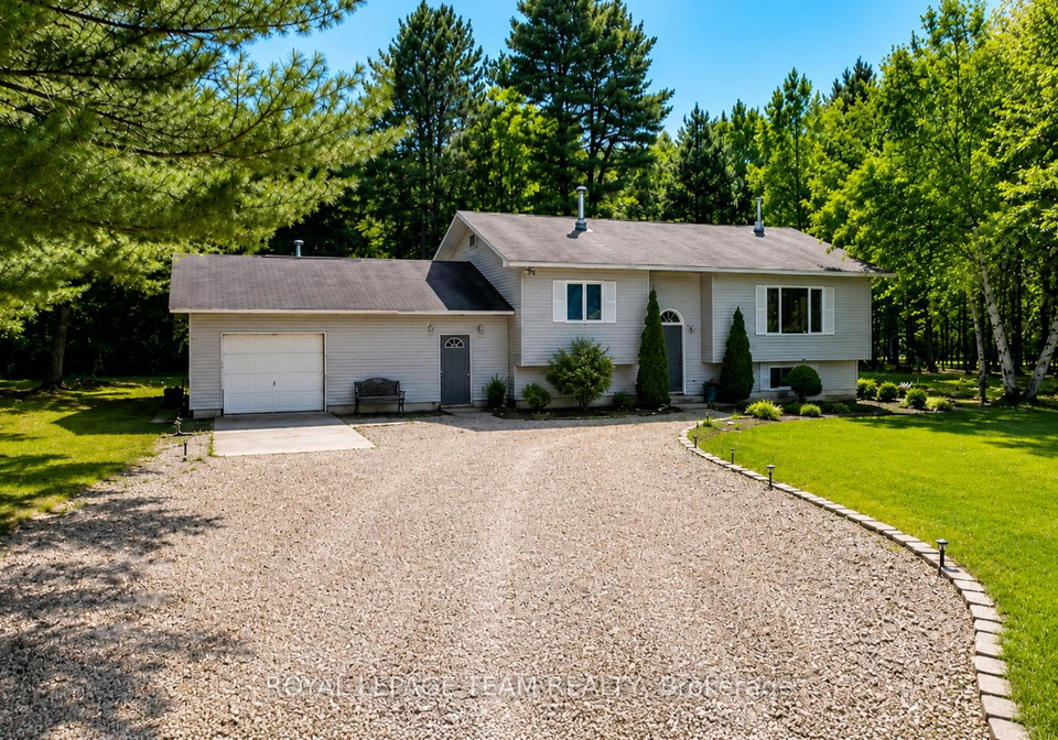 1855-old-barrys-bay-road-s-madawaska-valley-ontario-x12869150