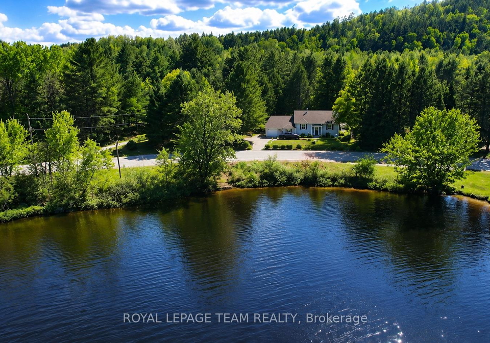 1855-old-barrys-bay-road-s-madawaska-valley-ontario-x12869150