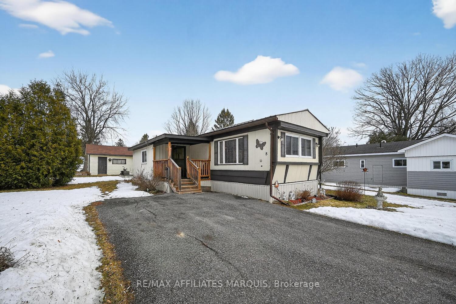 8-saddle-avenue-rideau-lakes-ontario-x12869534