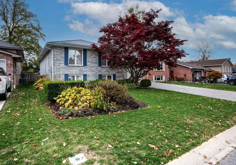 15-forchuk-crescent-quinte-west-ontario-x12869546
