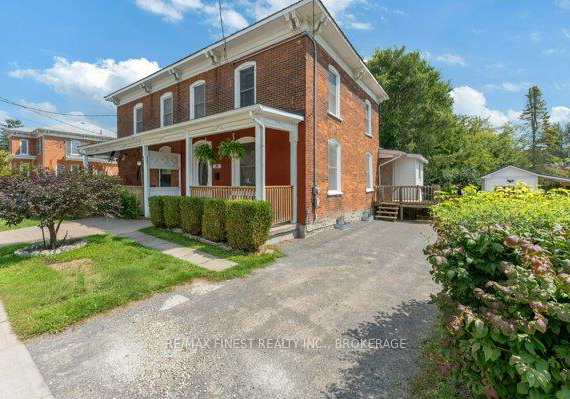 30-king-street-prince-edward-county-ontario-x12869810