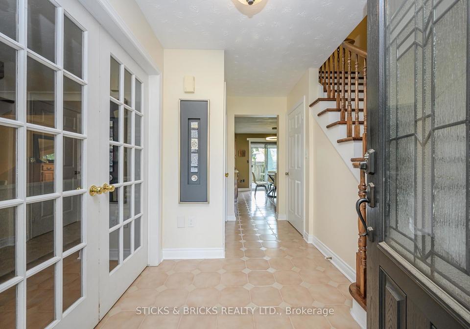 7102-burbank-crescent-niagara-falls-ontario-x12869892