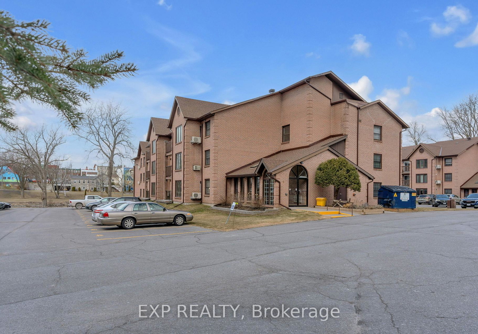 9-centre-street-s-greater-napanee-ontario-x12870702