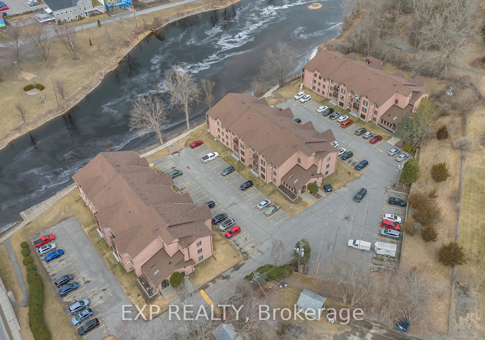 9-centre-street-s-greater-napanee-ontario-x12870702