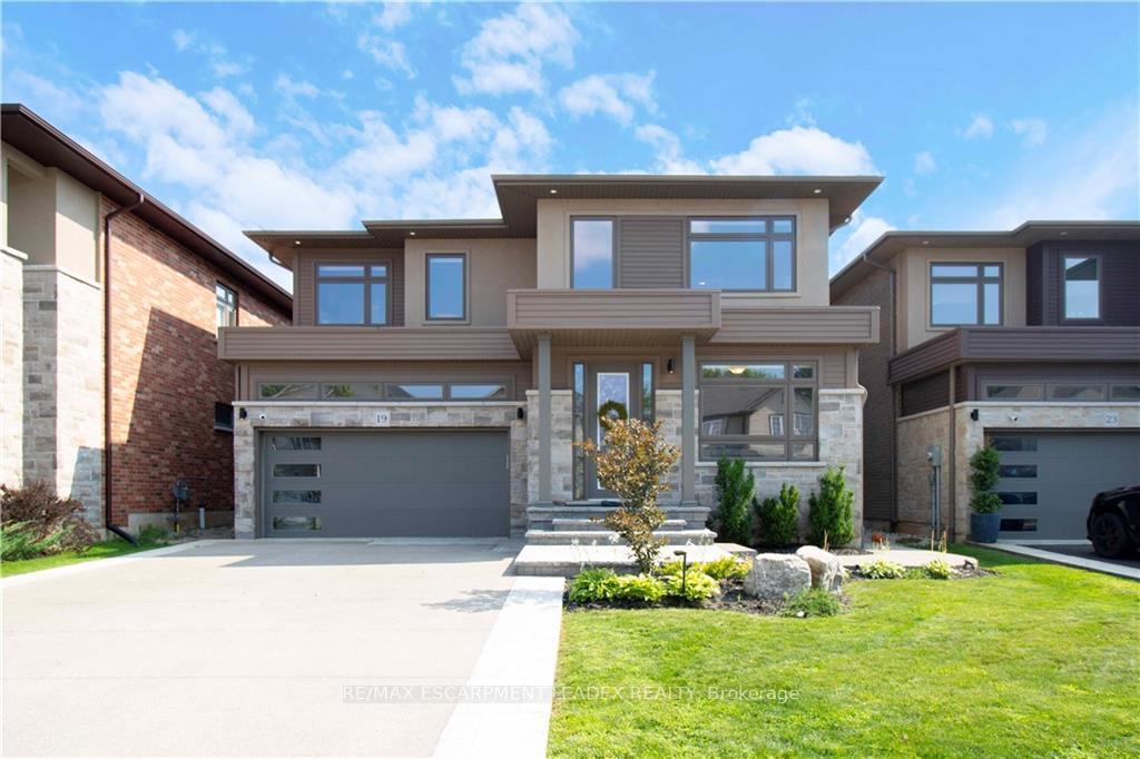 19-secinaro-avenue-hamilton-ontario-x12870714