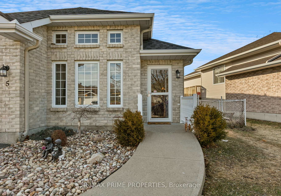5-gail-elizabeth-court-cornwall-ontario-x12870914