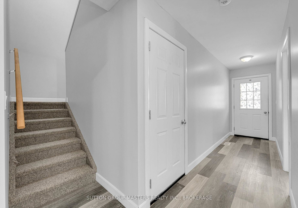68-hickory-street-gananoque-ontario-x12871296