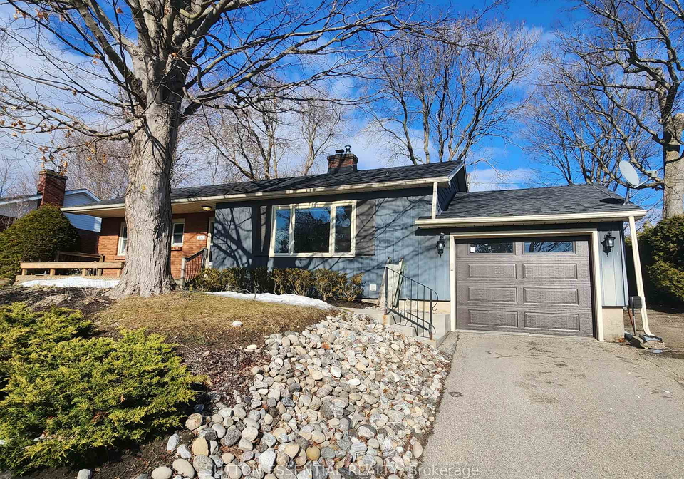 66-butterfield-place-brockville-ontario-x12871298