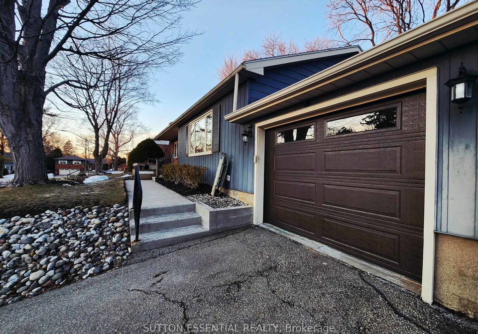 66-butterfield-place-brockville-ontario-x12871298