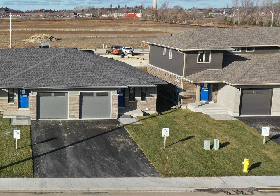 11-parkland-circle-quinte-west-ontario-x12871404