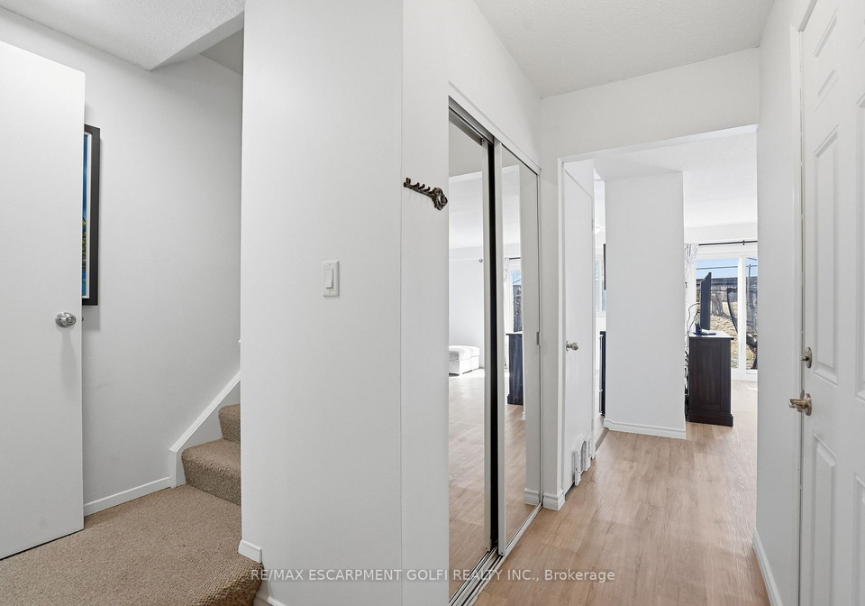 70-gledhill-crescent-hamilton-ontario-x12871828