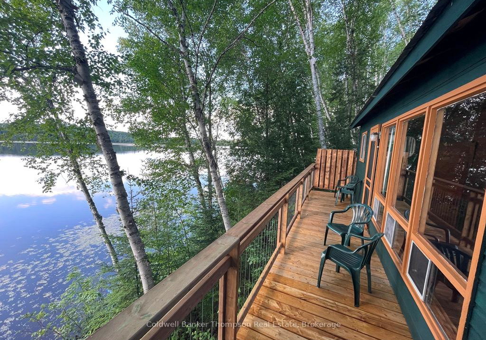 19wa-pool-lake-strong-ontario-x12872126
