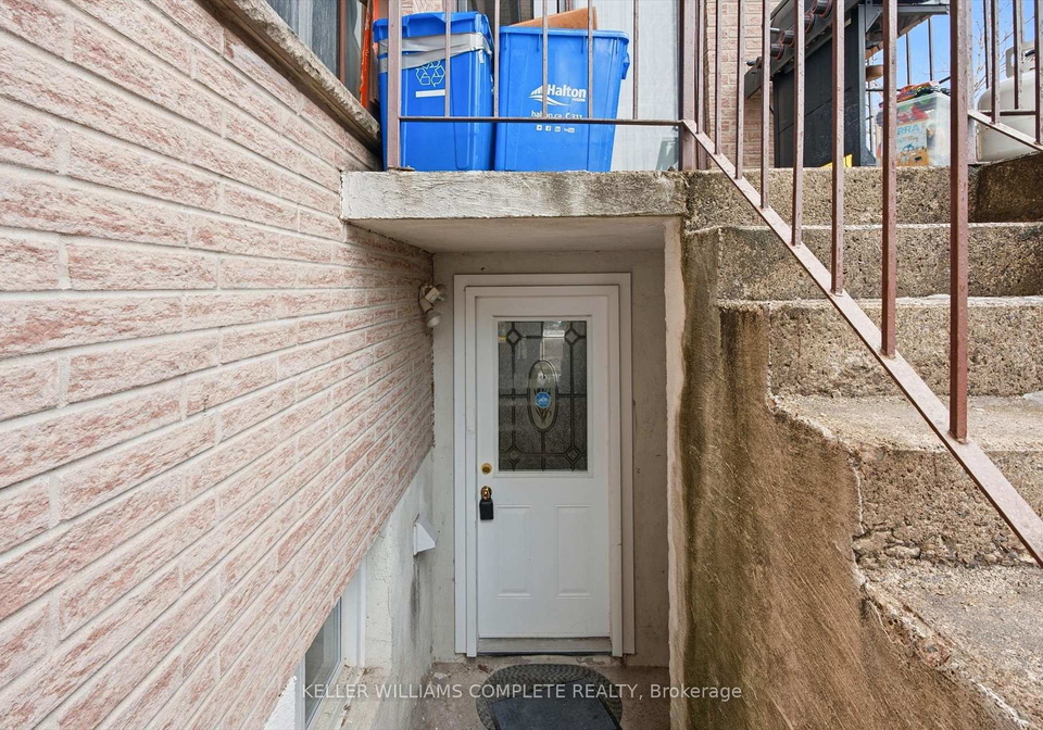 114-slinger-avenue-hamilton-ontario-x12872622