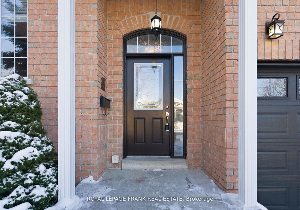 7-brock-street-kawartha-lakes-ontario-x12872816