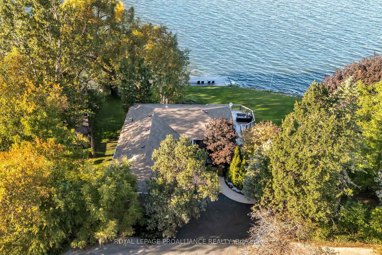 39-eastern-avenue-prince-edward-county-ontario-x12872984