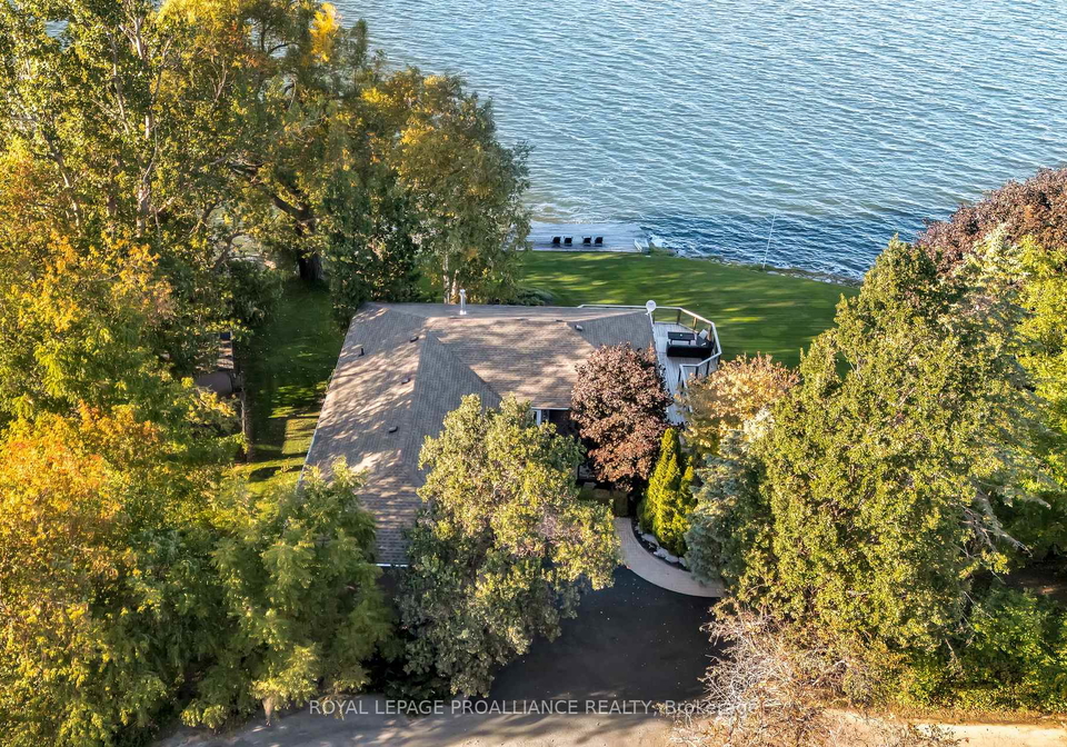 39-eastern-avenue-prince-edward-county-ontario-x12872984