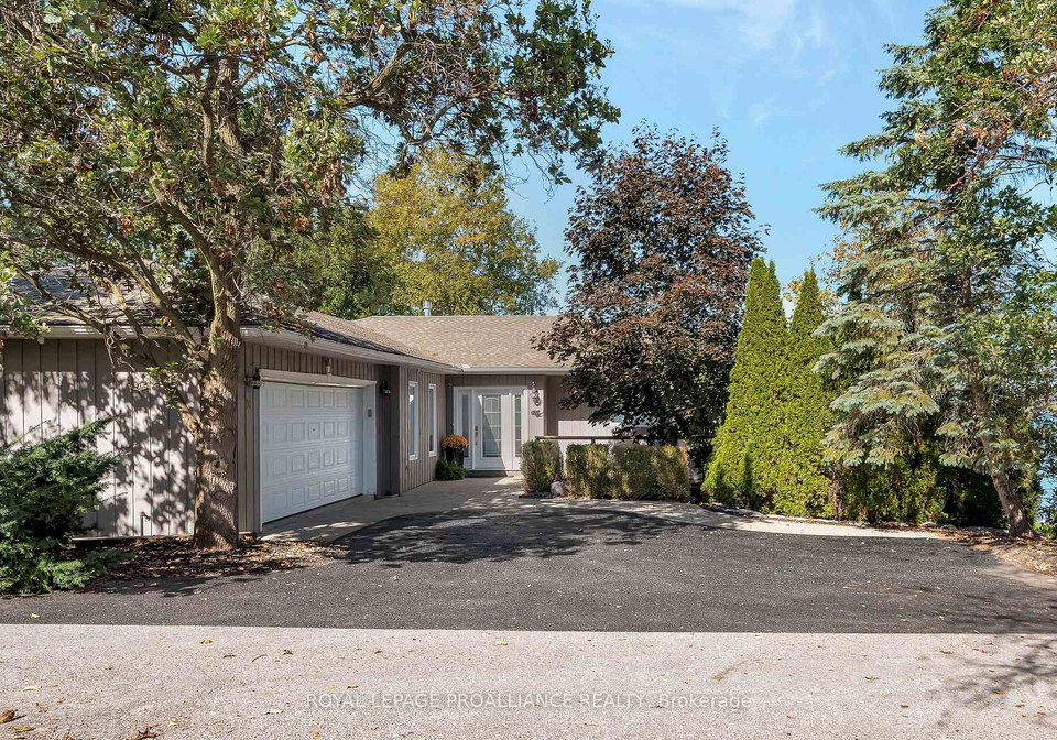 39-eastern-avenue-prince-edward-county-ontario-x12872984