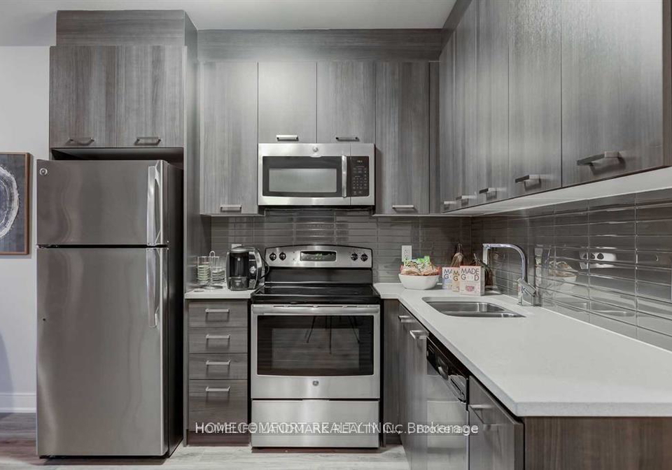 150-main-street-w-hamilton-ontario-x12873634