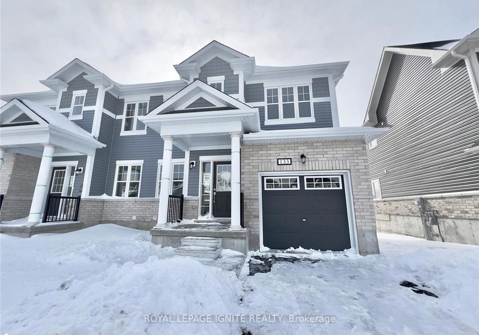 133-gildersleeve-boulevard-loyalist-ontario-x12873702