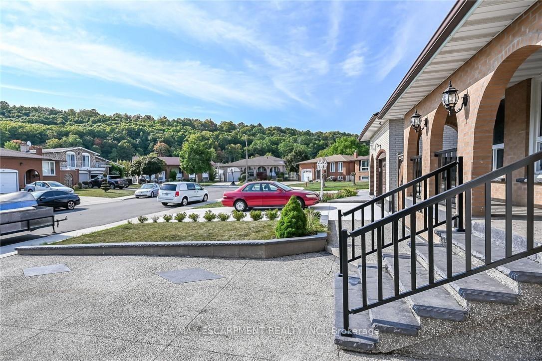28-tara-court-hamilton-ontario-x12873902