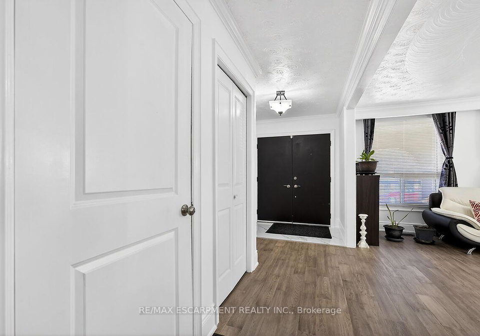 28-tara-court-hamilton-ontario-x12873902