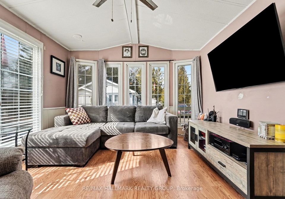 5-strickland-private-ottawa-ontario-x12874048
