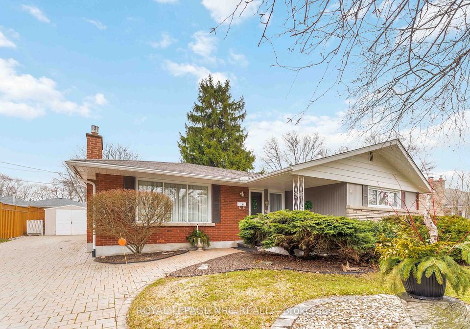 30-armour-drive-welland-ontario-x12874338