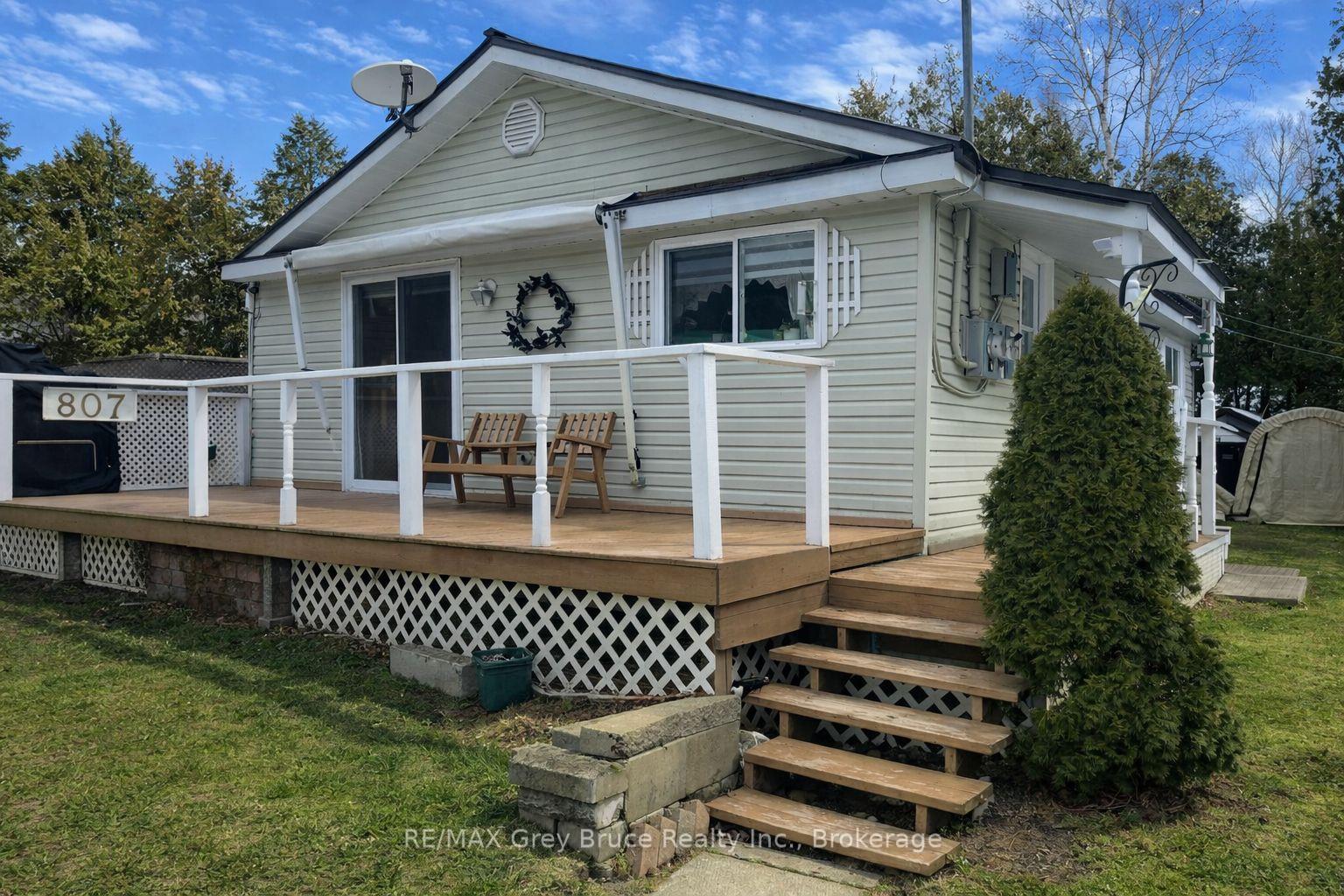 807-3rd-avenue-s-south-bruce-peninsula-ontario-x12874870