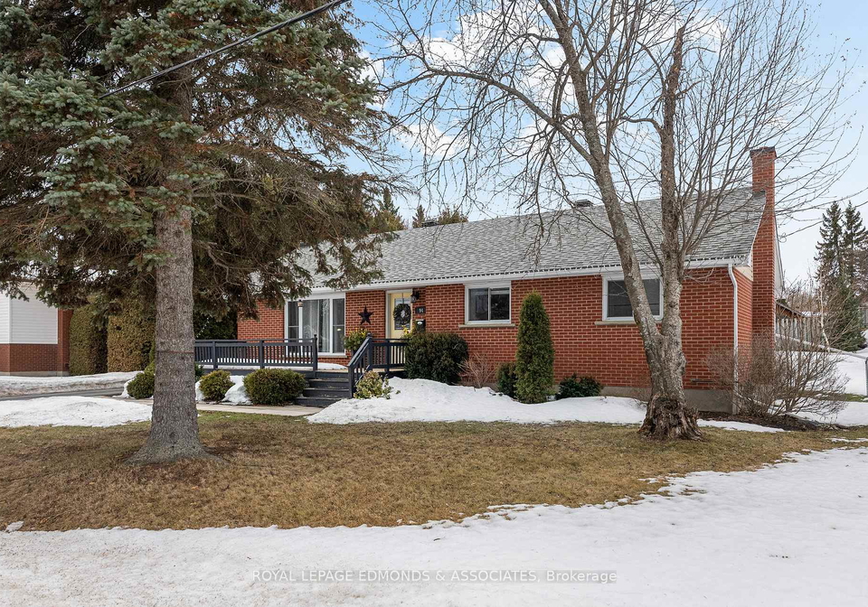 94-oak-street-w-laurentian-valley-ontario-x12875128