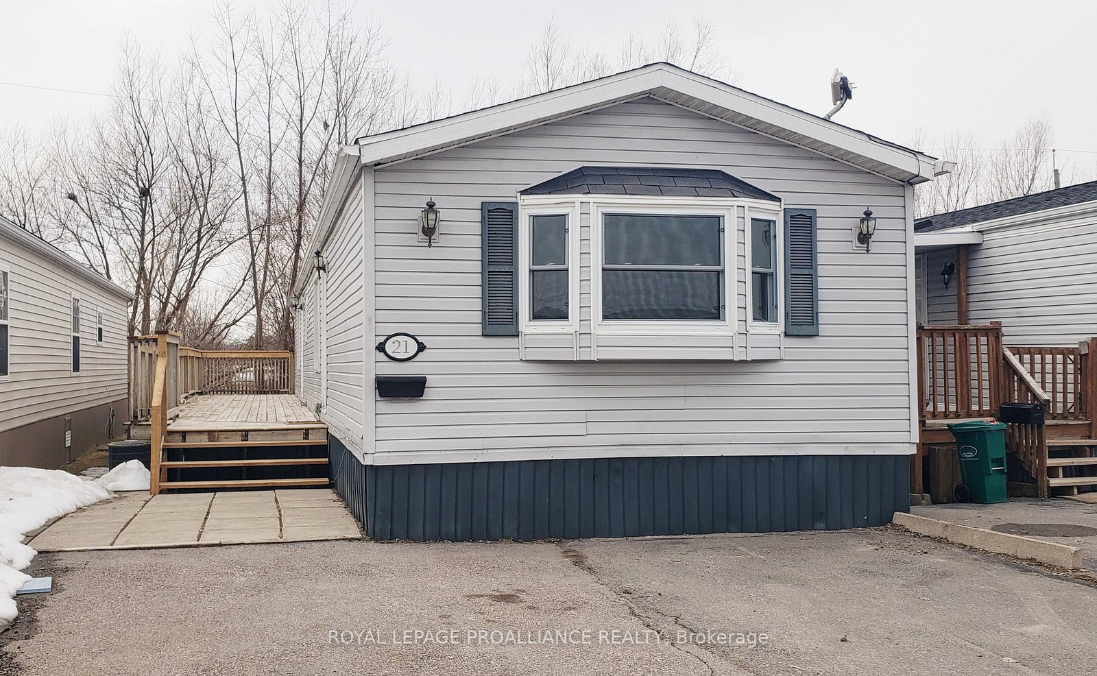 311-dundas-street-e-quinte-west-ontario-x12876108