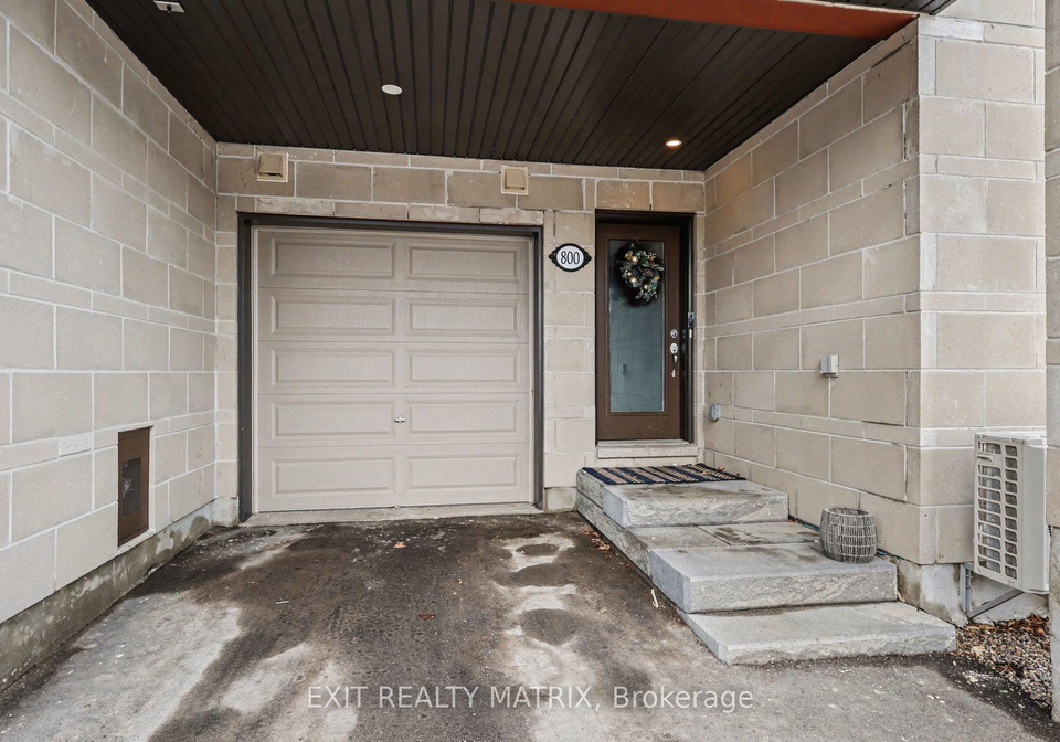 800-cap-diamant-way-ottawa-ontario-x12876328