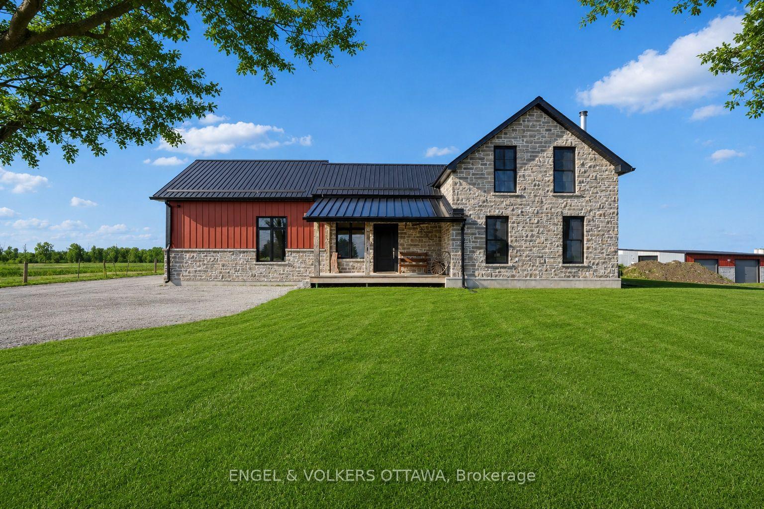 12099-county-38-road-north-dundas-ontario-x12877322