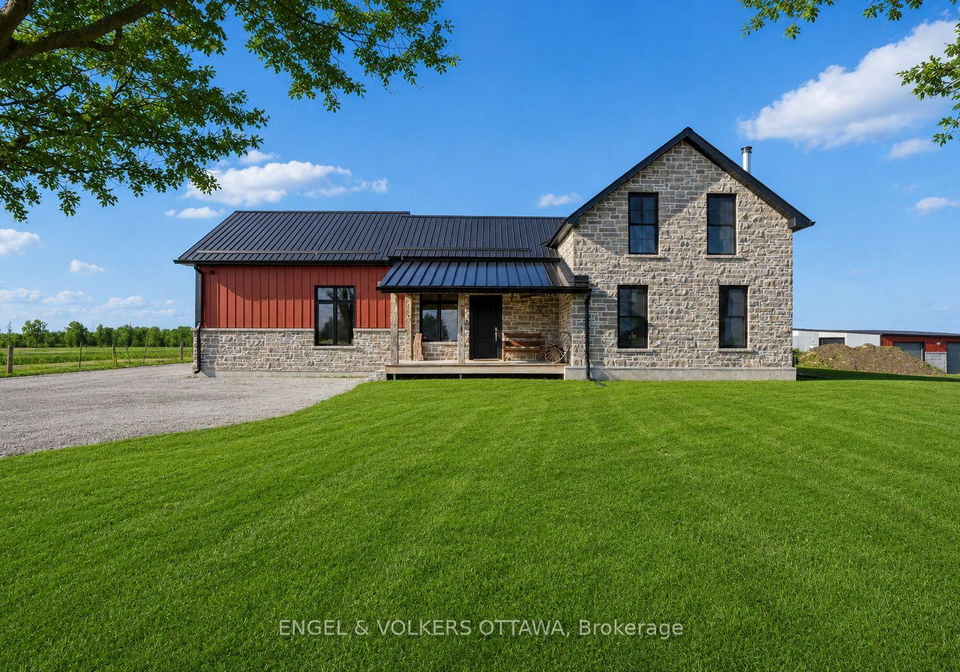 12099-county-38-road-north-dundas-ontario-x12877322