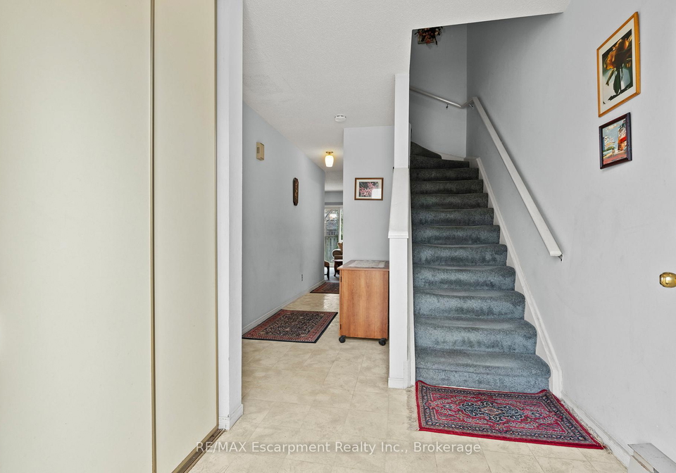 38-elma-street-st-catharines-ontario-x12877378