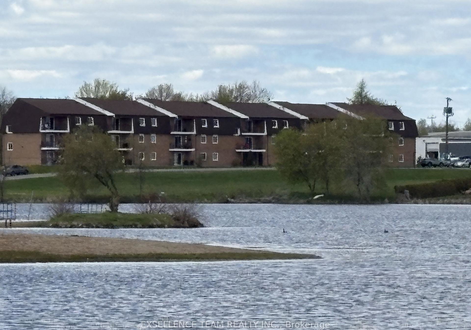 220-kenyon-street-north-glengarry-ontario-x12877406