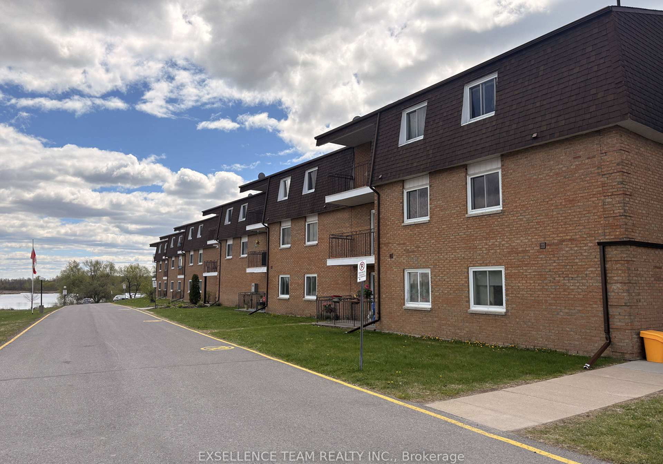 220-kenyon-street-north-glengarry-ontario-x12877406